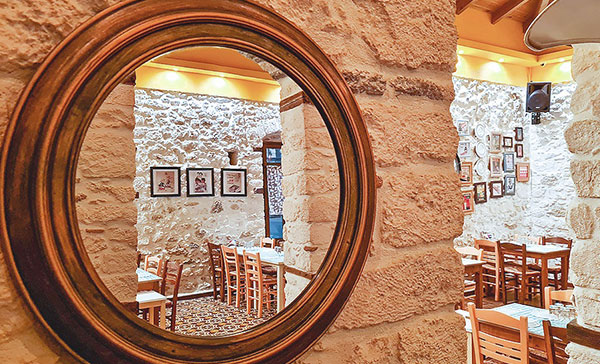 mpakalogatos-restaurant